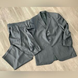 Oscar de la Renta Suits Never Used